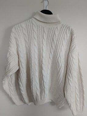 Vintage Club Monaco Off White Cable Knit Sweater